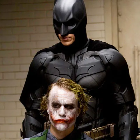 "The Dark Knight" ar putea depăşi filmul "Titanic", ca încasări
