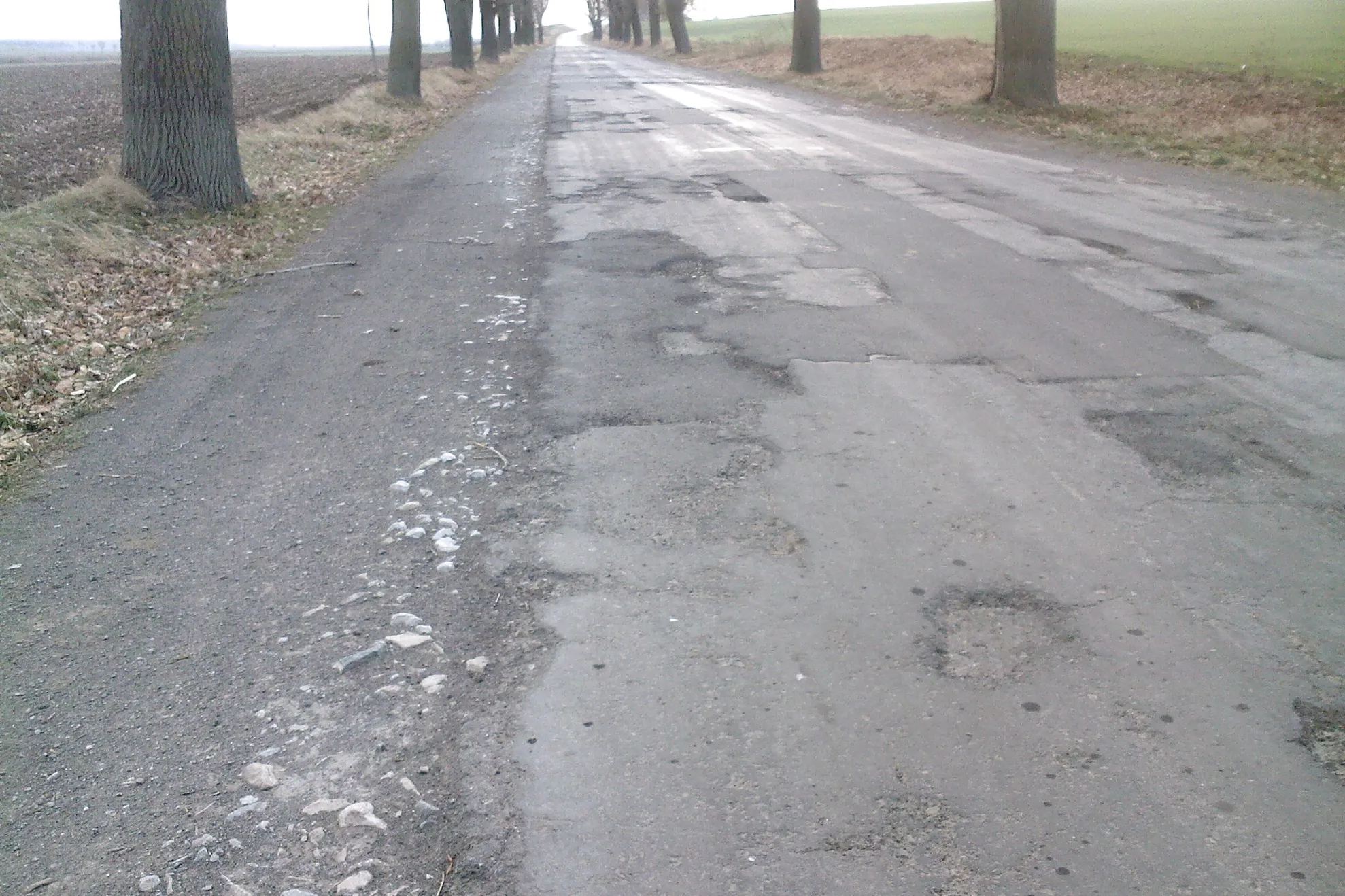Un drum din Tulcea prin de "cratere"