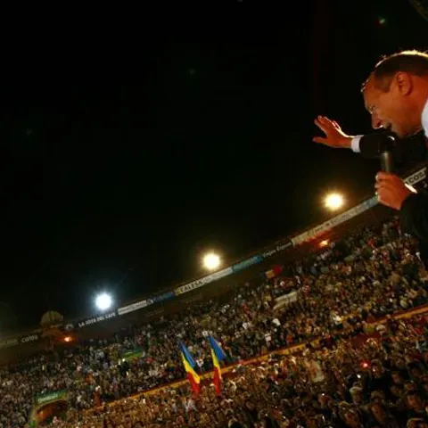Guvernul Boc îi umflă lui Băsescu bugetul electoral