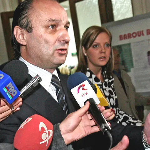 Dosarul "Caltaboşul" va fi trimis la Curtea Constituţională, a decis instanţa supremă
