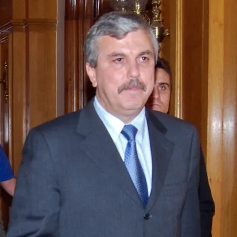 Numirea lui Dan Nica la Interne este supusă astăzi votului în Parlament 