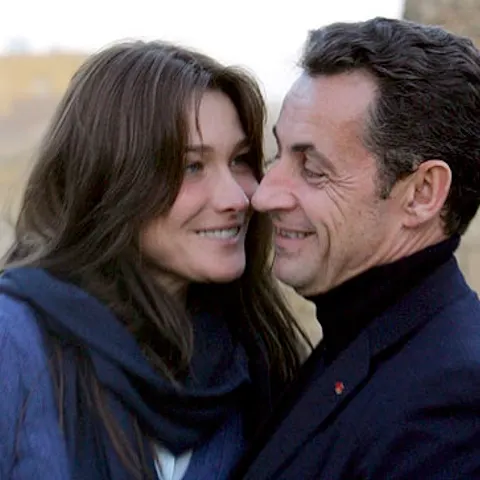 Carla Bruni, cerută în căsătorie la prima întâlnire