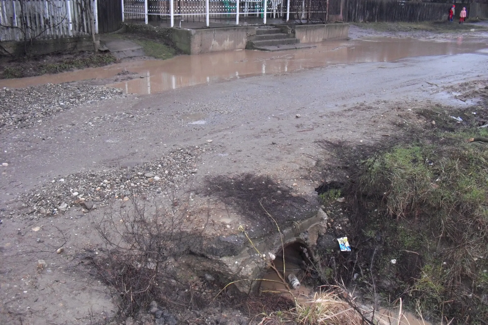 Comuna Corbiţa din judeţul Vrancea, drum plin de gropi