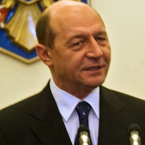 Traian Băsescu: Poliţia trebuie ajutată pentru a-i prinde pe infractori