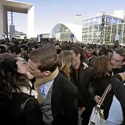 Mexicanii au intrat în Cartea Recordurilor cu cele mai multe săruturi de Valentine\'s Day