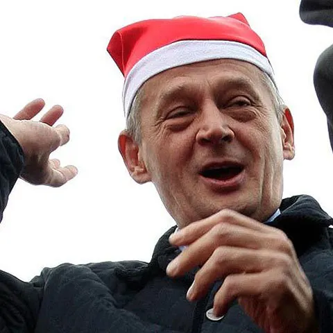 REVISTA PRESEI: Primarul Oprescu, victima propriilor megalomanii