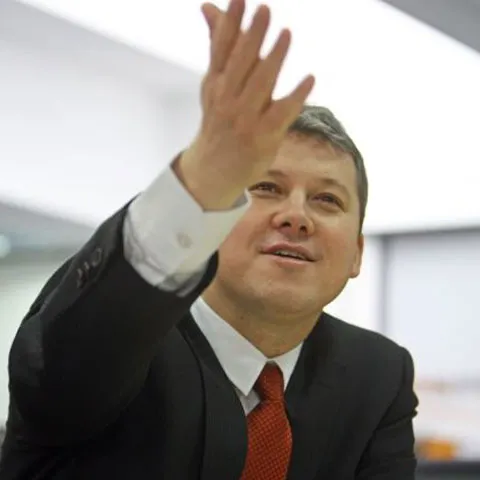 "Este timpul ca magistraţii să dea o probă de patriotism"