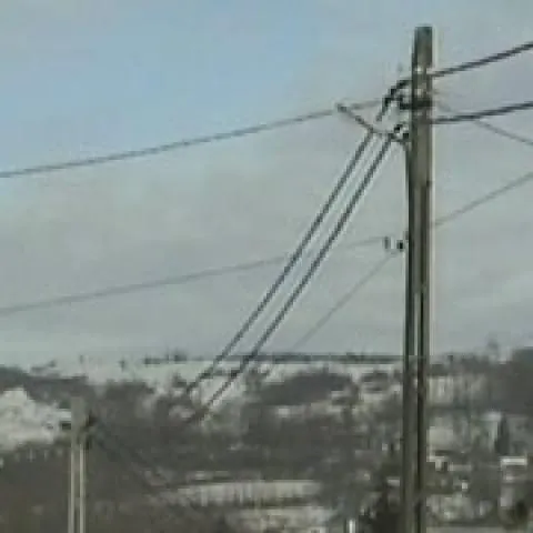Jumătate din oraşul Giurgiu nu are energie electrică, după ce un utilaj a rupt două cabluri