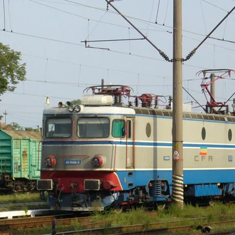 Patru tone de îngrăşământ chimic s-au scurs dintr-un tren, în judeţul Buzău