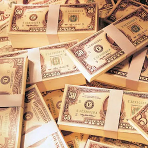 Creditele neperformante din Europa de Est creează presiuni asupra băncilor-mamă, potrivit agenţiei Fitch