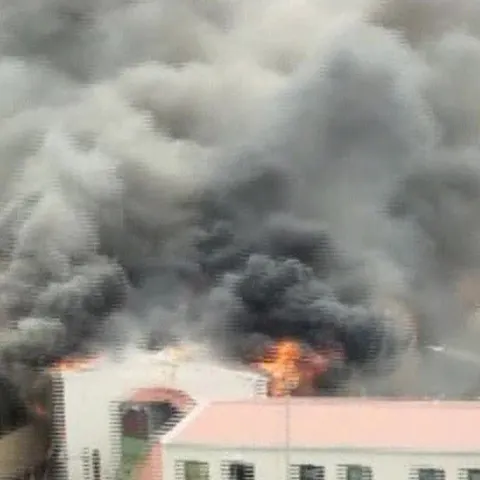 Centrul de Identificare şi Expulzare din Lampedusa a fost incendiat