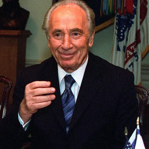 Preşedintele Israelului Shimon Peres discută cu liderii partidelor 