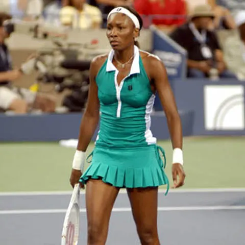 Tenis: Serena şi Venus Williams se vor întâlni în semifinala turneului de la Dubai