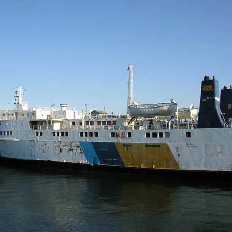 Doi marinari georgieni, răniţi grav în timpul unor manevre în Portul Constanţa