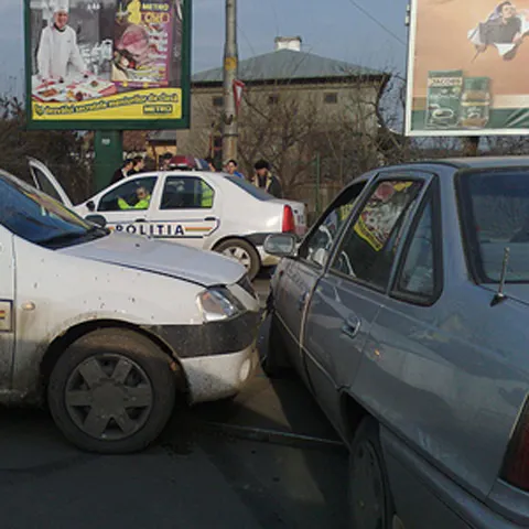 Un poliţist din comuna Periş a provocat un accident de circulaţie