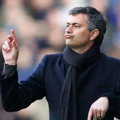 UEFA nu-l va sancţiona pe Mourinho pentru că a criticat arbitrii de la meciul cu Manchester United