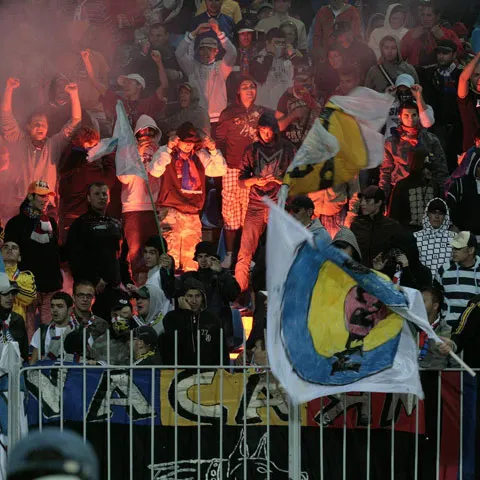 Gigi Becali ameninţă că închide peluzele stadionului Steaua