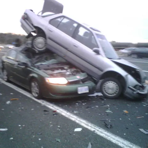 Trei maşini au fost implicate într-un accident pe DN1, în dreptul localităţii Săftica 
