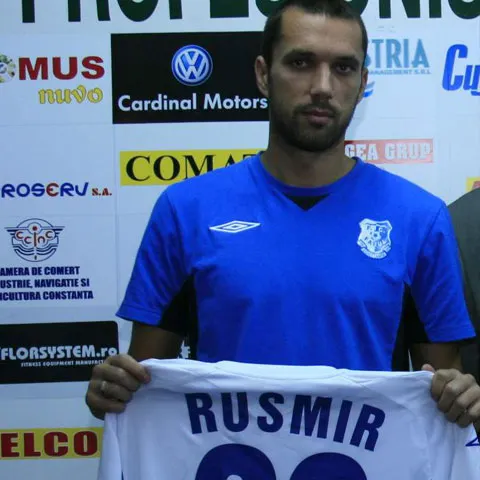 Farul Constanţa a învins Gloria Buzău cu scorul de 2-0