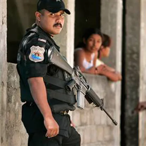 Autorităţile mexicane se străduiesc să pună capăt violenţelor din ţară