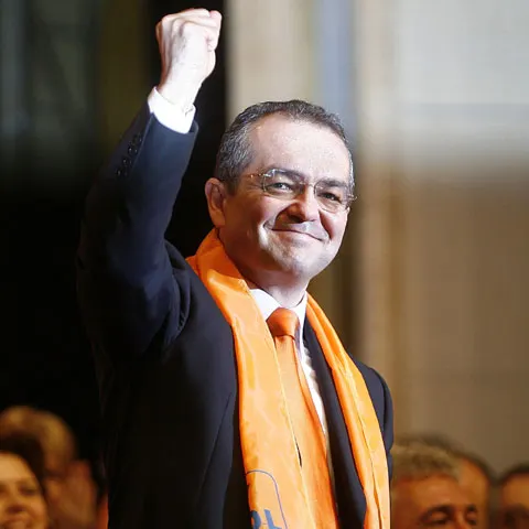 Guvernul invocă pentru desfiinţarea Cancelariei rapoartele CE şi poziţia Băncii Mondiale