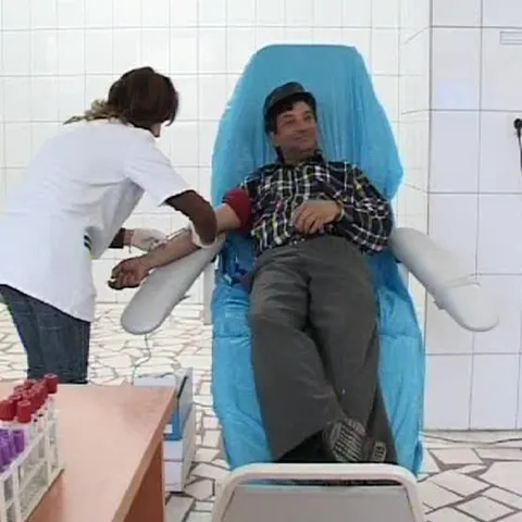 Vrâncenii doneză sânge în schimbul bonurilor valorice