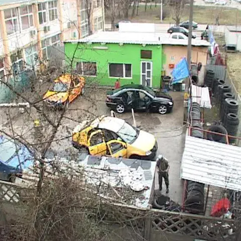 Spălătoriile auto din Timişoara vor funcţiona între blocuri doar cu acordul locatarilor din zonă şi a Consiliului Local
