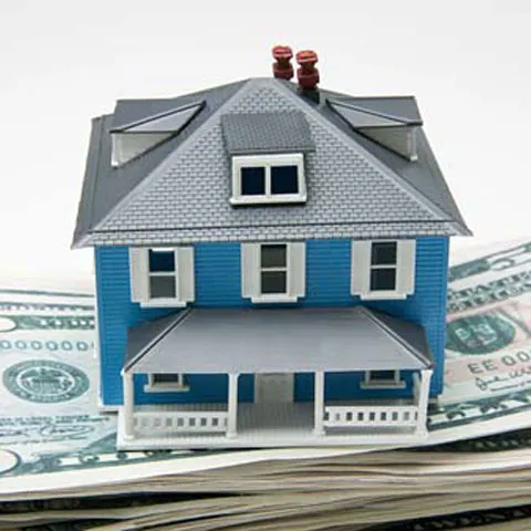 Piaţa imobiliară din România, în scădere din cauza crizei 