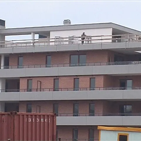 Spaniolii nu mai cumpără case, deşi preţurile au scăzut la jumătate