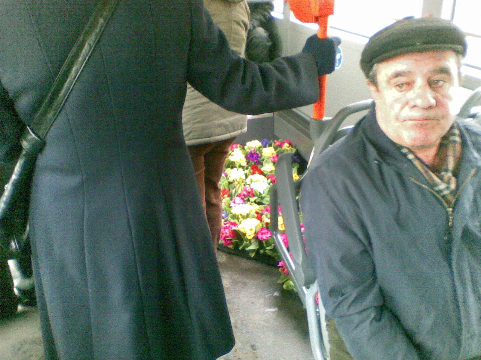 Dacă nu aveți timp să mergeți la piață, puteți cumpăra flori din autobuz