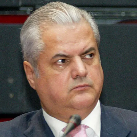 Adrian Năstase consideră că PSD are mai multe şanse la prezidenţiale dacă iese de la guvernare