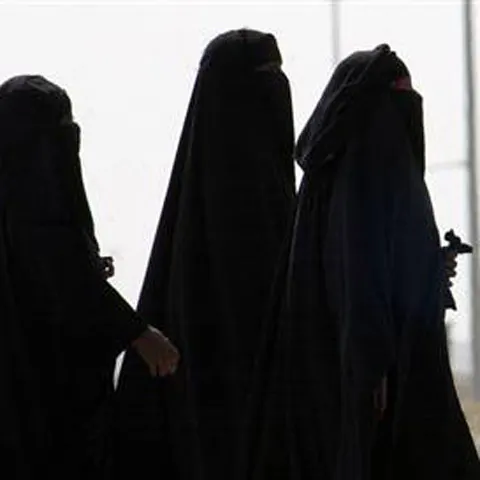 O femeie de 75 de ani din Arabia Saudită a fost condamnată la 40 de lovituri de bici