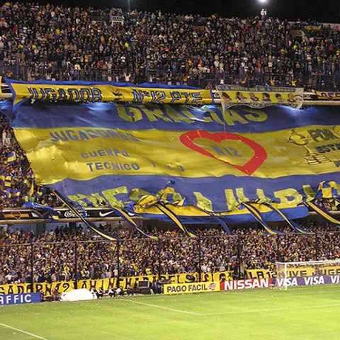 Incidente soldate cu răniţi şi arestări la meciul Boca Juniors - Independiente