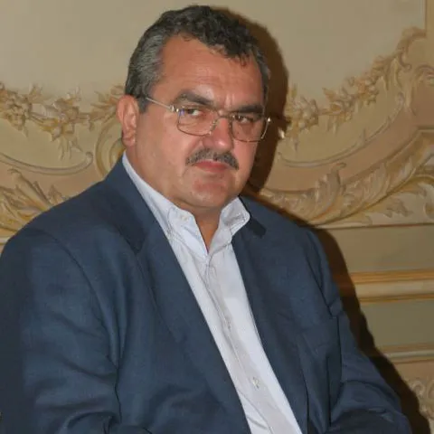 Miron Mitrea a plătit o parte din lucrările la casa mamei pentru a scăpa de scandalul mediatic, susţine DNA