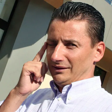 Constantin Iacov îl reclamă pe Gigi Becali la DIICOT pentru ameninţări şi tortură psihică
