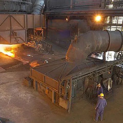 Un angajat al ArcelorMittal Hunedoara a murit după ce a căzut de pe o platformă înaltă de 17 metri