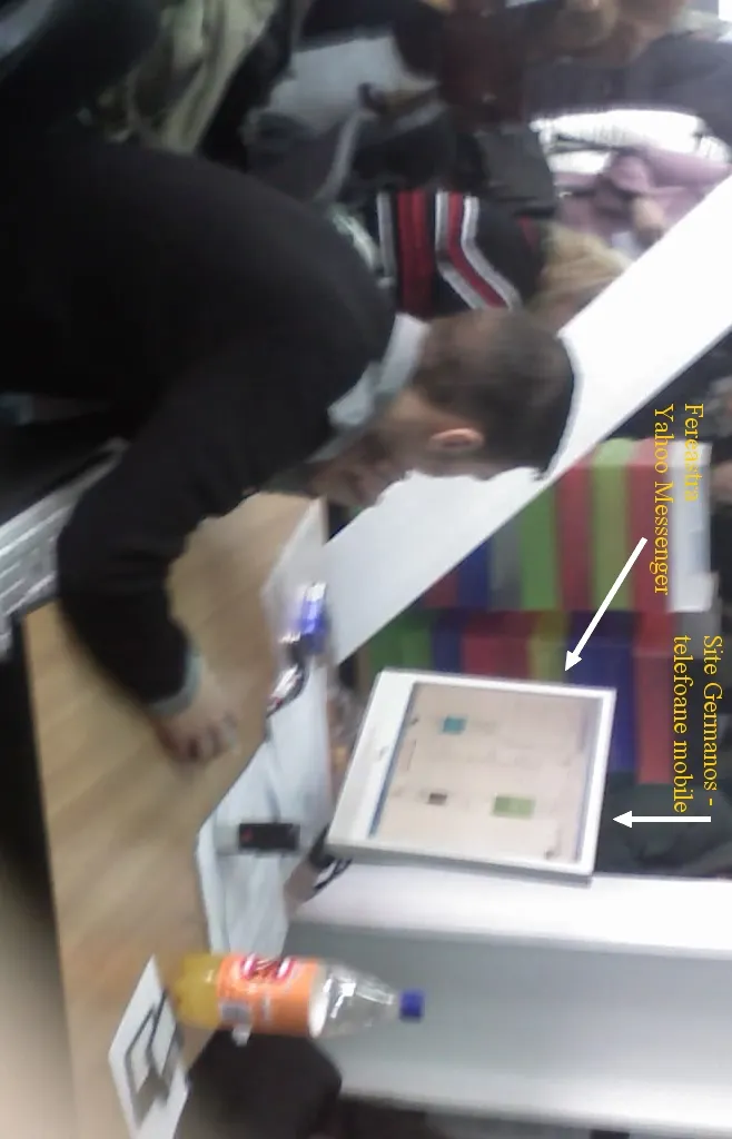În loc să îşi facă meseria, un angajat ITM vorbeşte pe messenger şi navighează pe internet