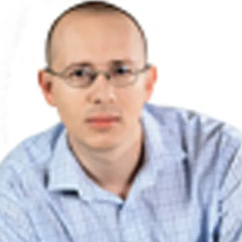 Florin Negruţiu: Mielul blând suge la doi moguli