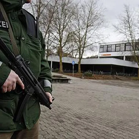 O altă şcoală din Germania ameninţată de un atac armat