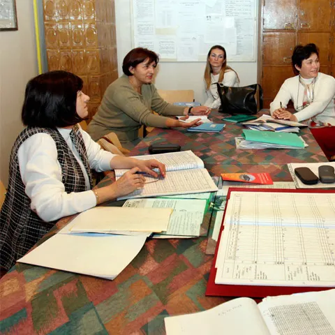 Directorii şcolilor ar putea fi numiţi de primari, potrivit unui proiect al Ministerului Educaţiei