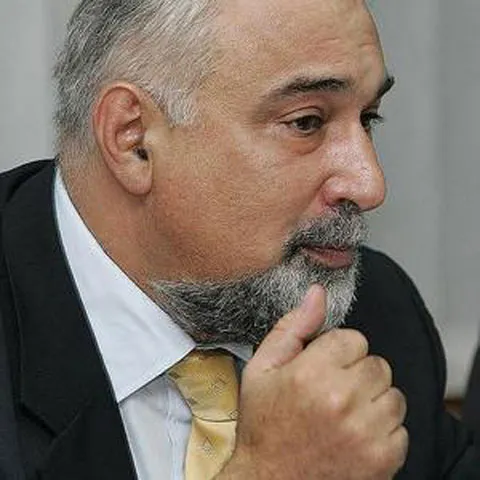 Vosganian susţine că împrumutul de la FMI este necesar