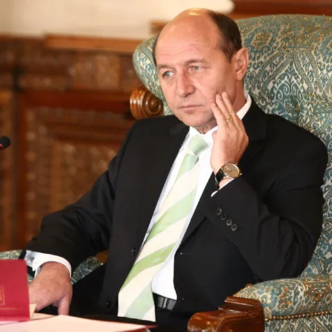 Traian Băsescu, Mugur Isărescu şi Emil Boc s-au întâlnit cu reprezentanţii FMI