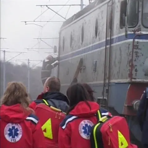 Locomotiva unui tren de persoane a luat foc într-o gară din judeţul Olt