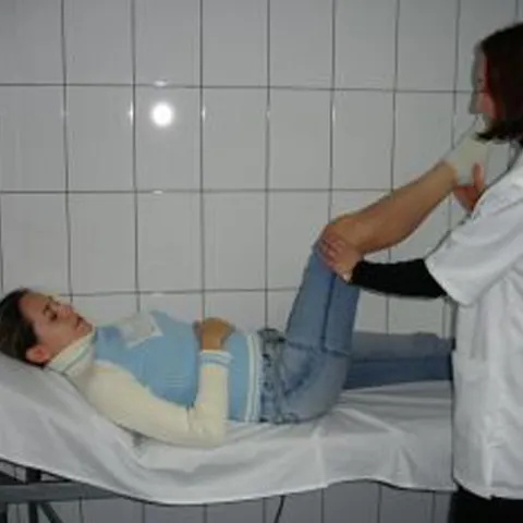 Mită de până la 7.000 de lei pentru o operaţie subvenţionată la o clinică de ortopedie