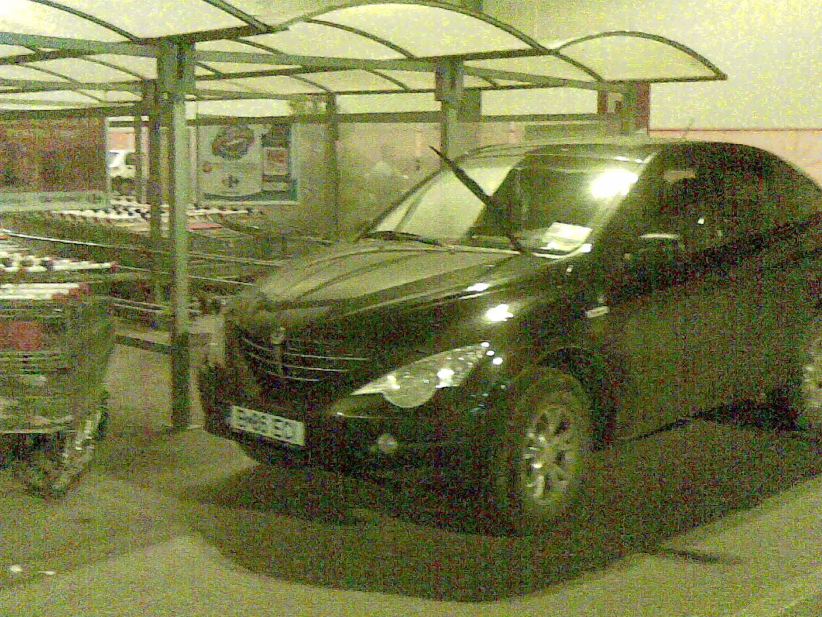 Parcarea la hypermarket