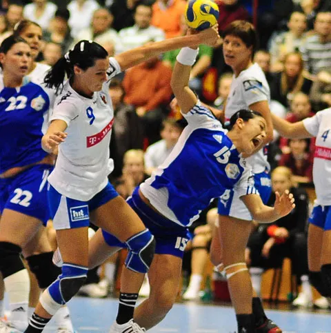 Handbal: CSM Cetate Deva-Oltchim Râmnicu Vâlcea 22-35, într-un meci devans din etapa a 19-a