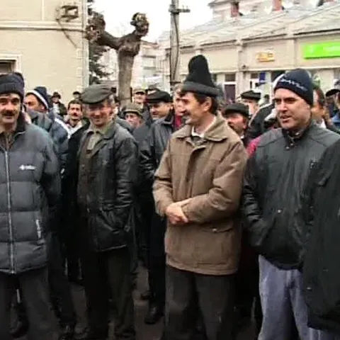 200 de mineri au protestat la Abrud, cerând locuri de muncă şi salarii 