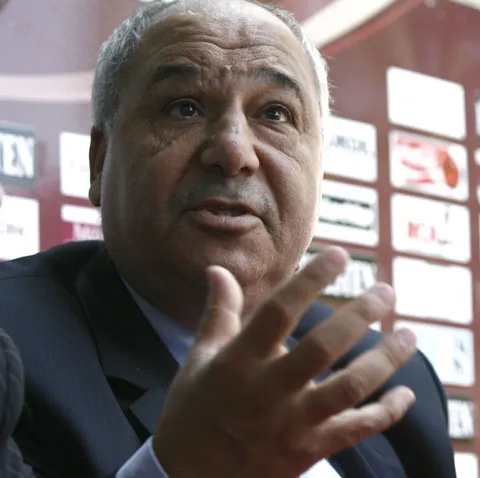 Rapid - Fathi Taher susţine că el a făcut ultimele plăţi ale clubului, nu George Copos