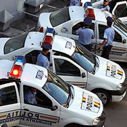Şeful Poliţiei Române renegociază contractul Loganurilor de 70.000 de euro