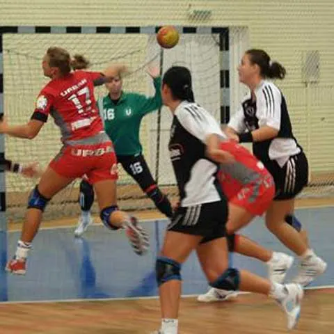 Handbal - Rulmentul Braşov va întâlni echipa spaniolă Itxako Navara în semifinalele Cupei EHF